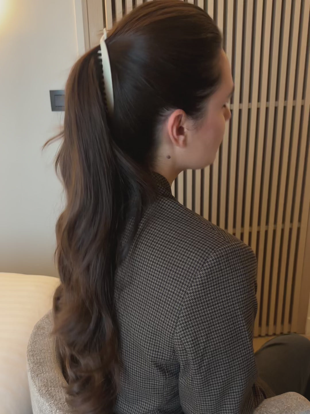 Coiffure avec pince banane cheveux